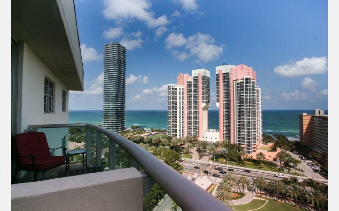 Photos of Ocean Reserve Condominium. 19370 Collins Avenue, Sunny Isles Beach, FL 33160, United States of America